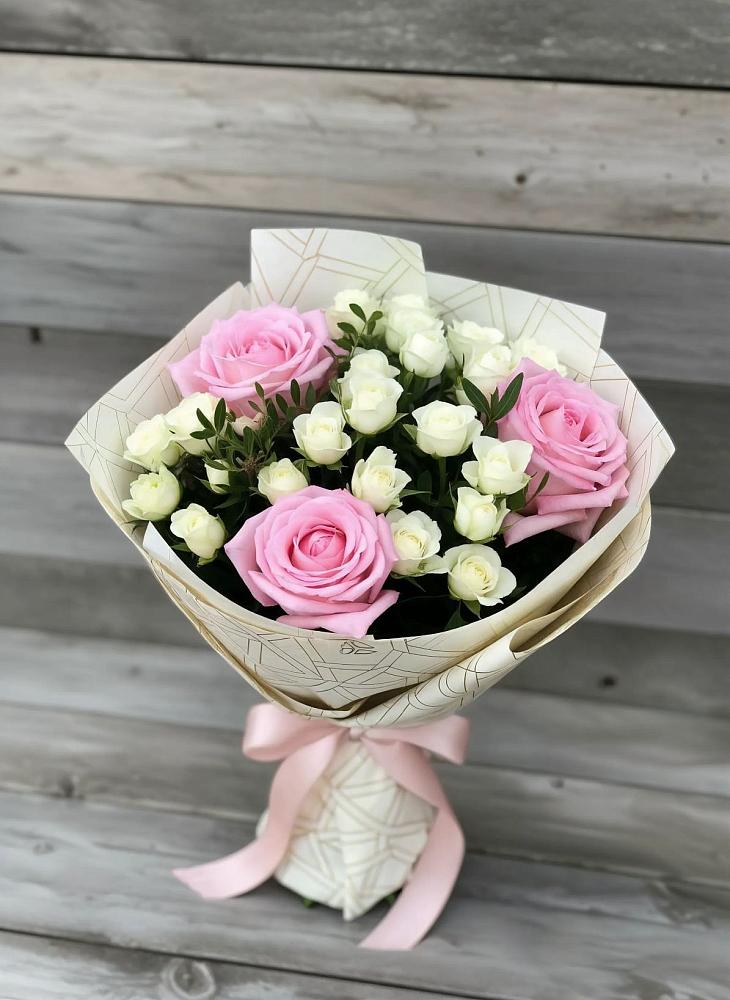 Букет цветов из: Розы в Приволжском Республики Марий Эл