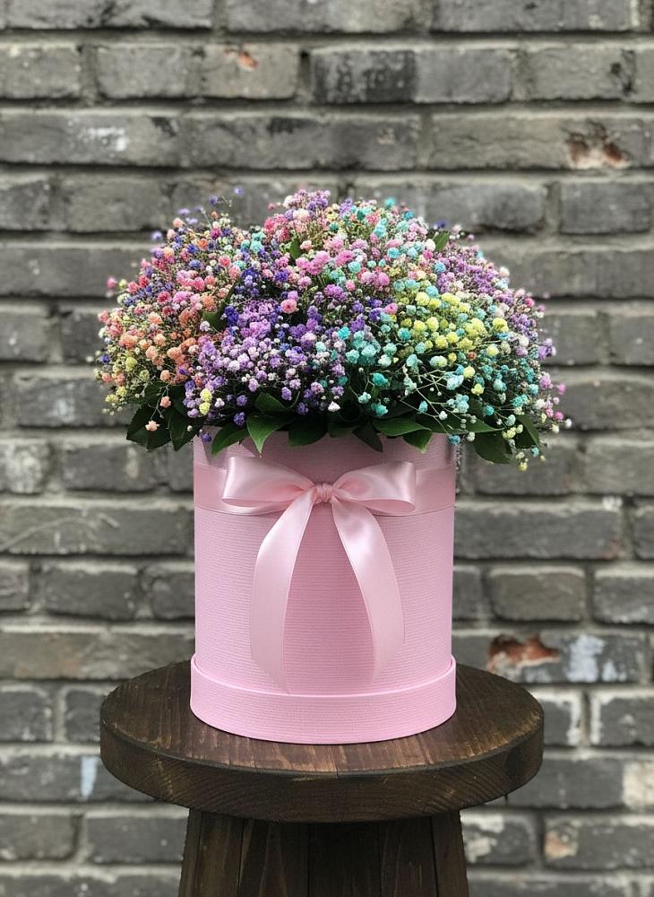 Цветочная композиция из Гипсофила и Розы в шляпной коробке в Приволжском Республики Марий Эл