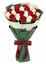 Букет Микс из красных и белых роз #REPLACE_PRED# Приволжском Республики Марий Эл