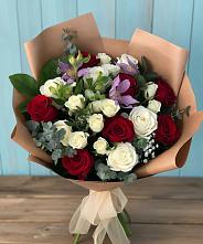 Букет цветов из:  Розы и Альстромерии в Приволжском Республики Марий Эл