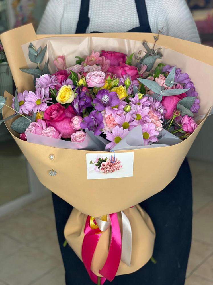 Букет цветов из: Хризантемы, Гвоздики и Альстромерии в Приволжском Республики Марий Эл