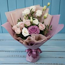 Букет цветов из:  Розы и Лизиантусы в Приволжском Республики Марий Эл
