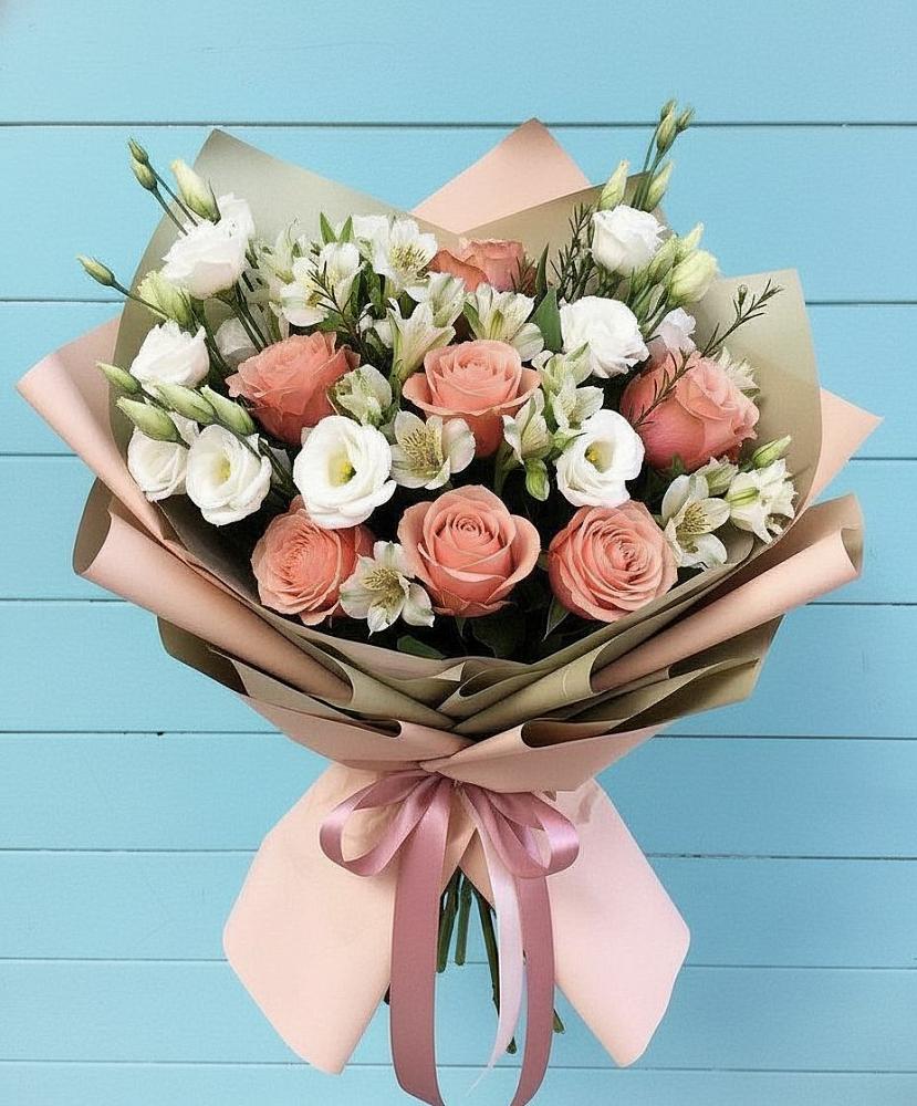 Букет цветов из: Розы, Альстромерии и Лизиантусы в Приволжском Республики Марий Эл