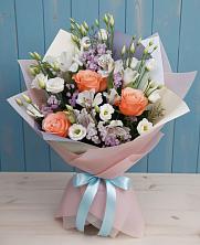 Букет цветов из:  Лизиантусы, Розы, Альстромерии и Гипсофила в Приволжском Республики Марий Эл