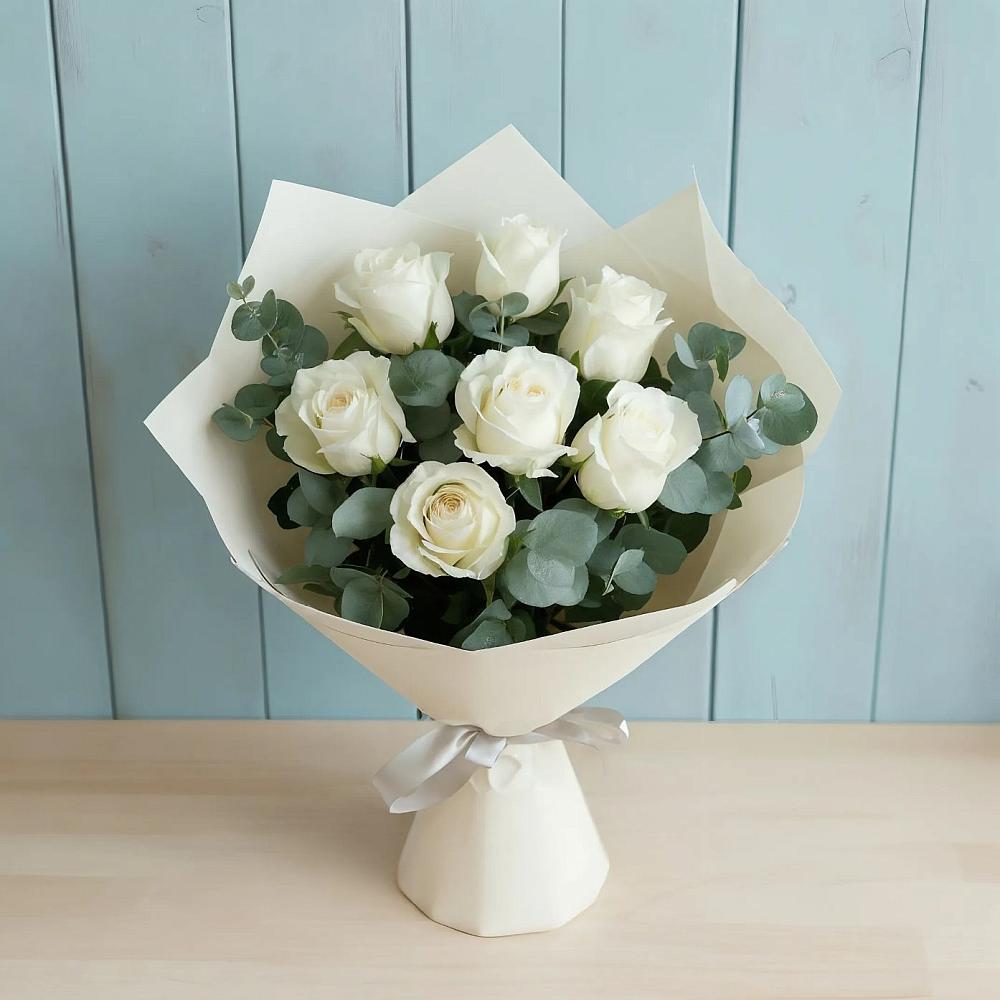 Букет Белые розы в Эвкалипте в Приволжском Республики Марий Эл