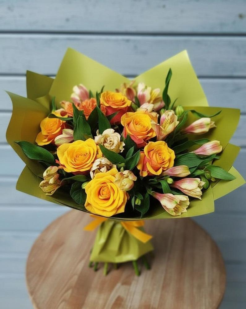 Букет цветов из: Альстромерии и Розы в Приволжском Республики Марий Эл