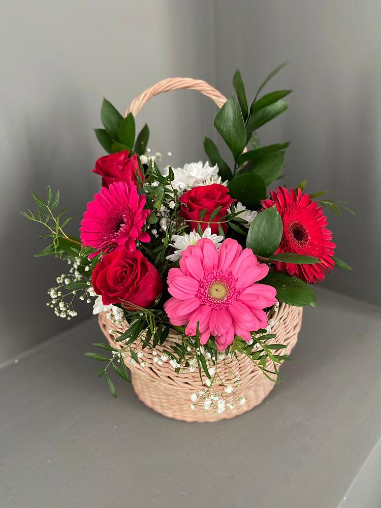 Цветочная композиция из Розы, Хризантемы и Герберы в корзине в Приволжском Республики Марий Эл