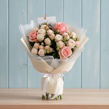 Букет цветов из:  Розы в Приволжском Республики Марий Эл