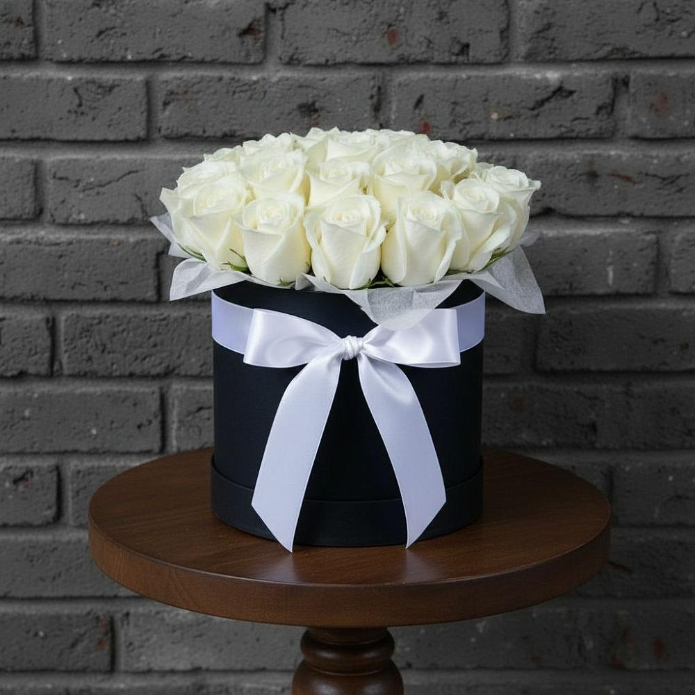 Цветочная композиция из Розы в шляпной коробке в Приволжском Республики Марий Эл